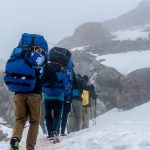 mendaki gunung