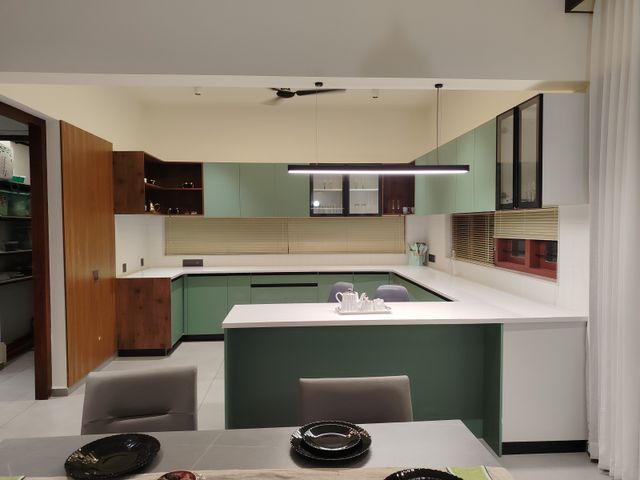 Peninsula kitchen